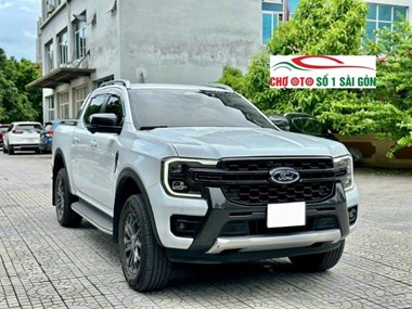 Mua Xe Ô Tô Cũ Ford Wintrack 4x4 2023 Màu Trắng Chỉ Đi 1 Vạn